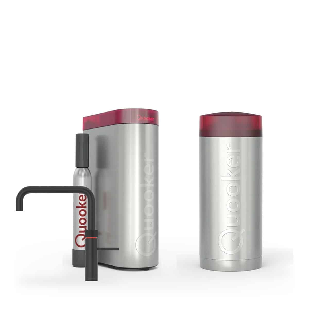 Quooker Fusion Square Zwart met Combi+ en een CUBE 1 Quooker Fusion Square Zwart met Combi+ en een CUBE, kraan en reservoir samen op wit