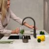 Quooker Fusion Round Gunmetal met Combi+ in een keuken