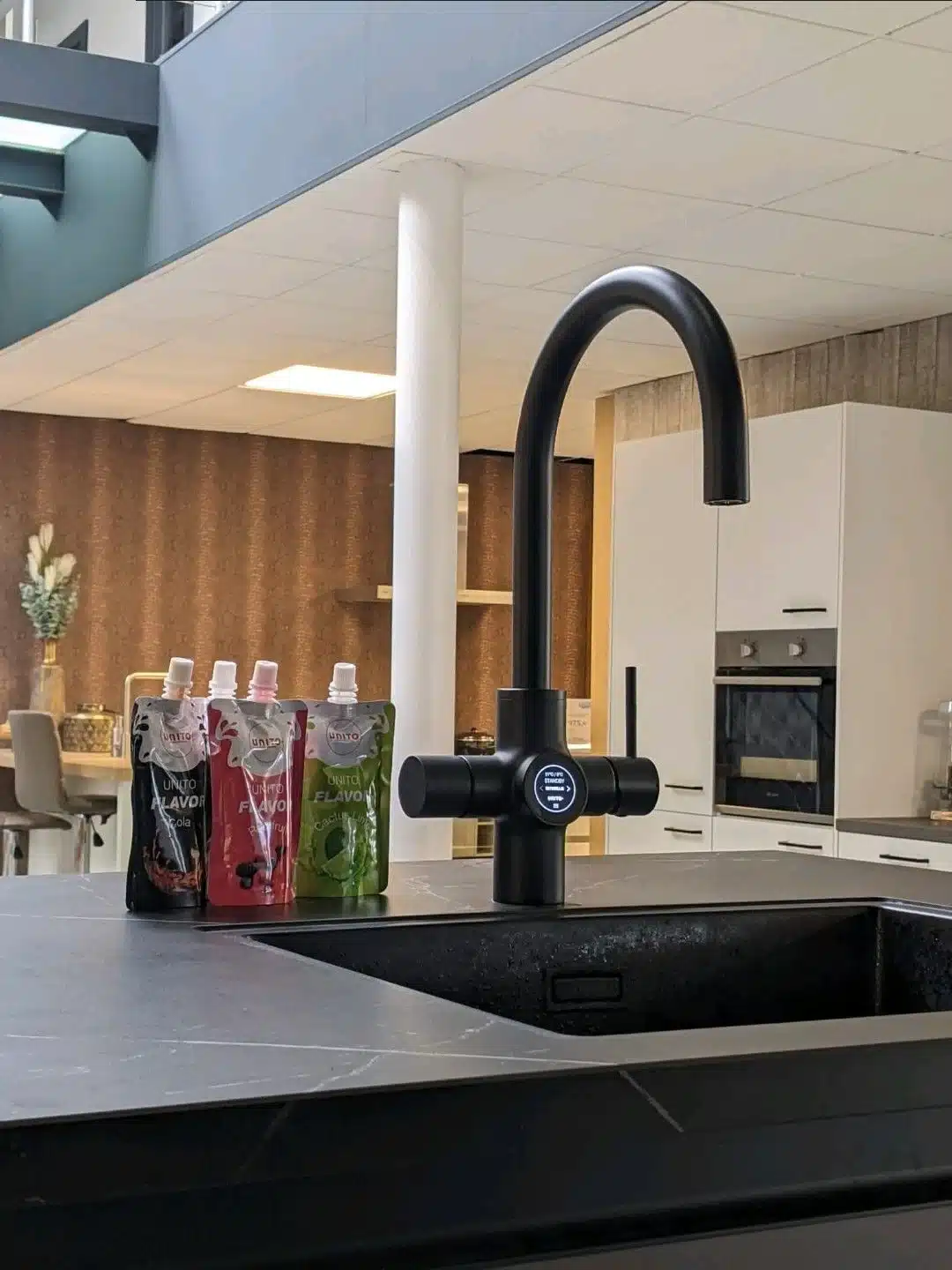 Toiletkraan Eva Laag Rond Mat Zwart Koudwaterkraan Toiletkraan Eva Laag Rond Mat Zwart Koudwaterkraan