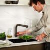 Quooker Front Gunmetal losse kraan in een keuken